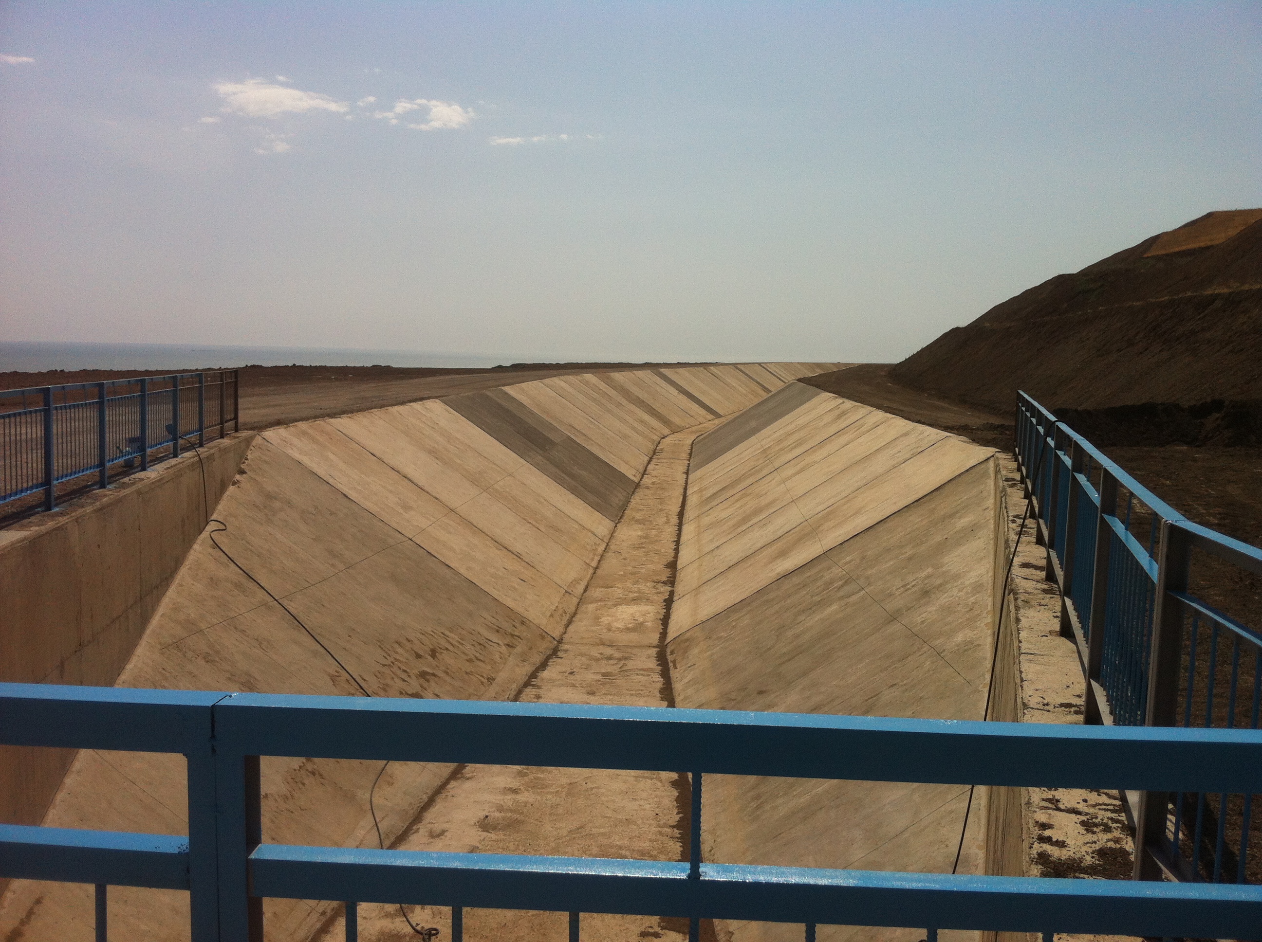 Taxta körpü - Ceyranbatan su kanalı