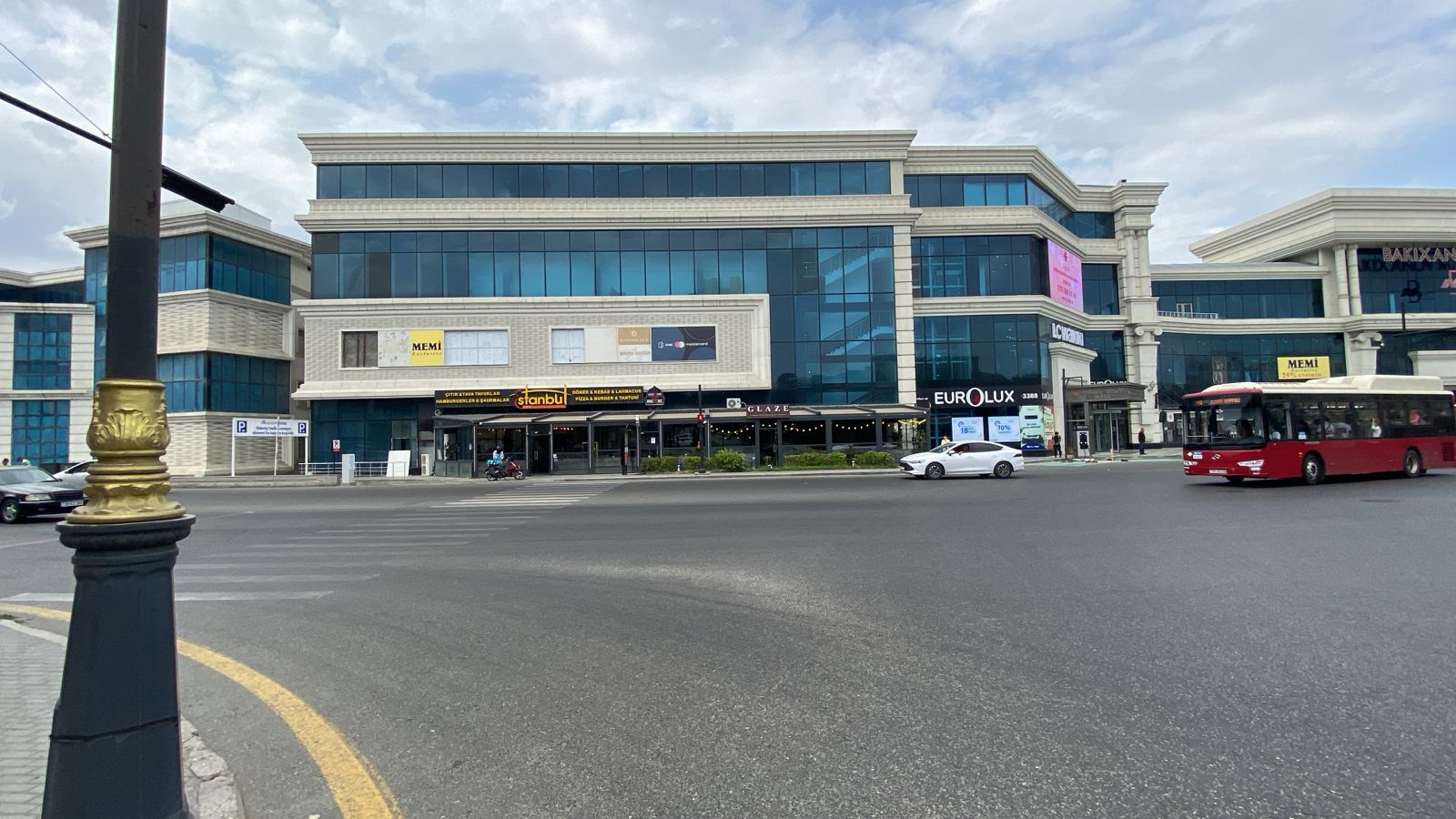 Bakıxanov Mall Торгово-развлекательный центр