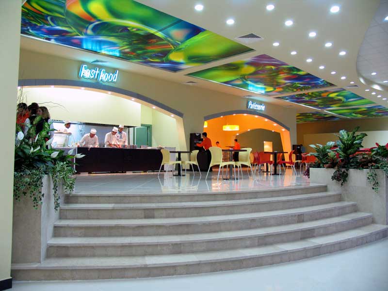 Queen əyləncə mərkəzi