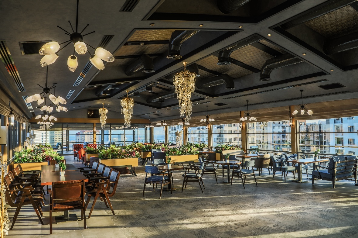 Iris Lounge