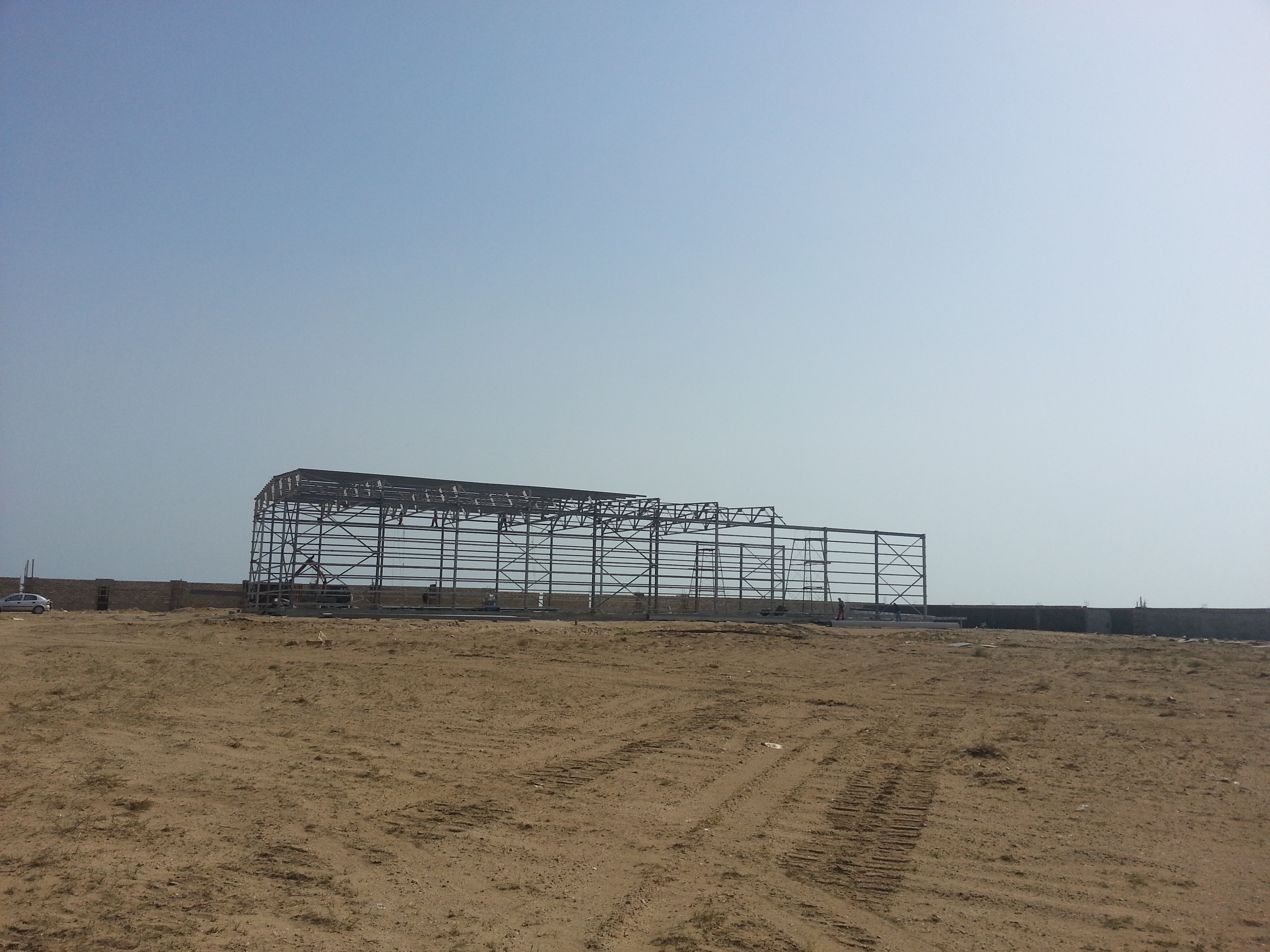 Polad konstruksiyası anbarı