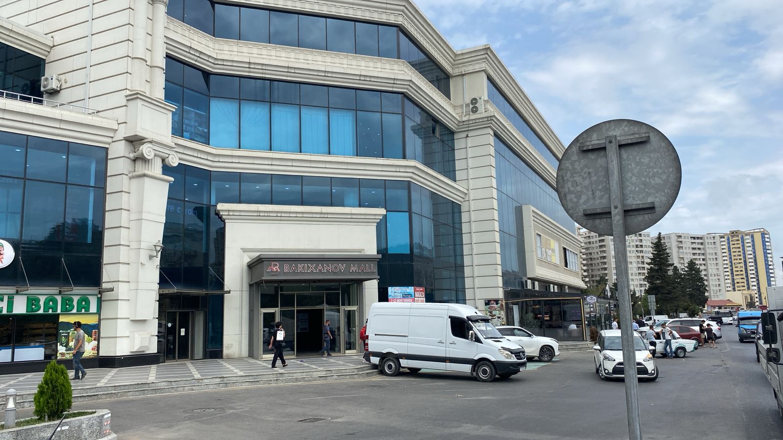 Bakıxanov Mall Торгово-развлекательный центр