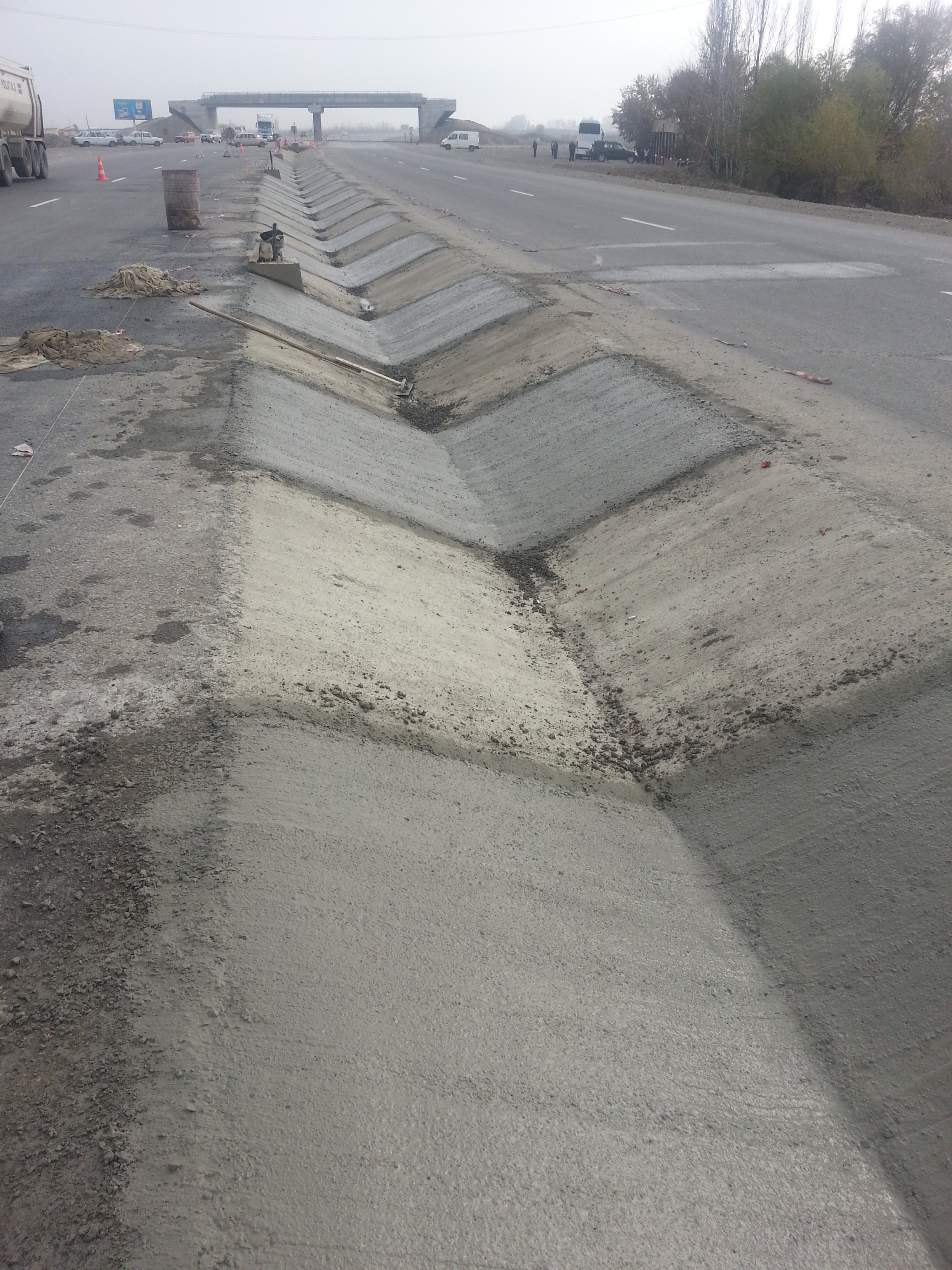 Bakı - Yevlax magistral yol kanalı